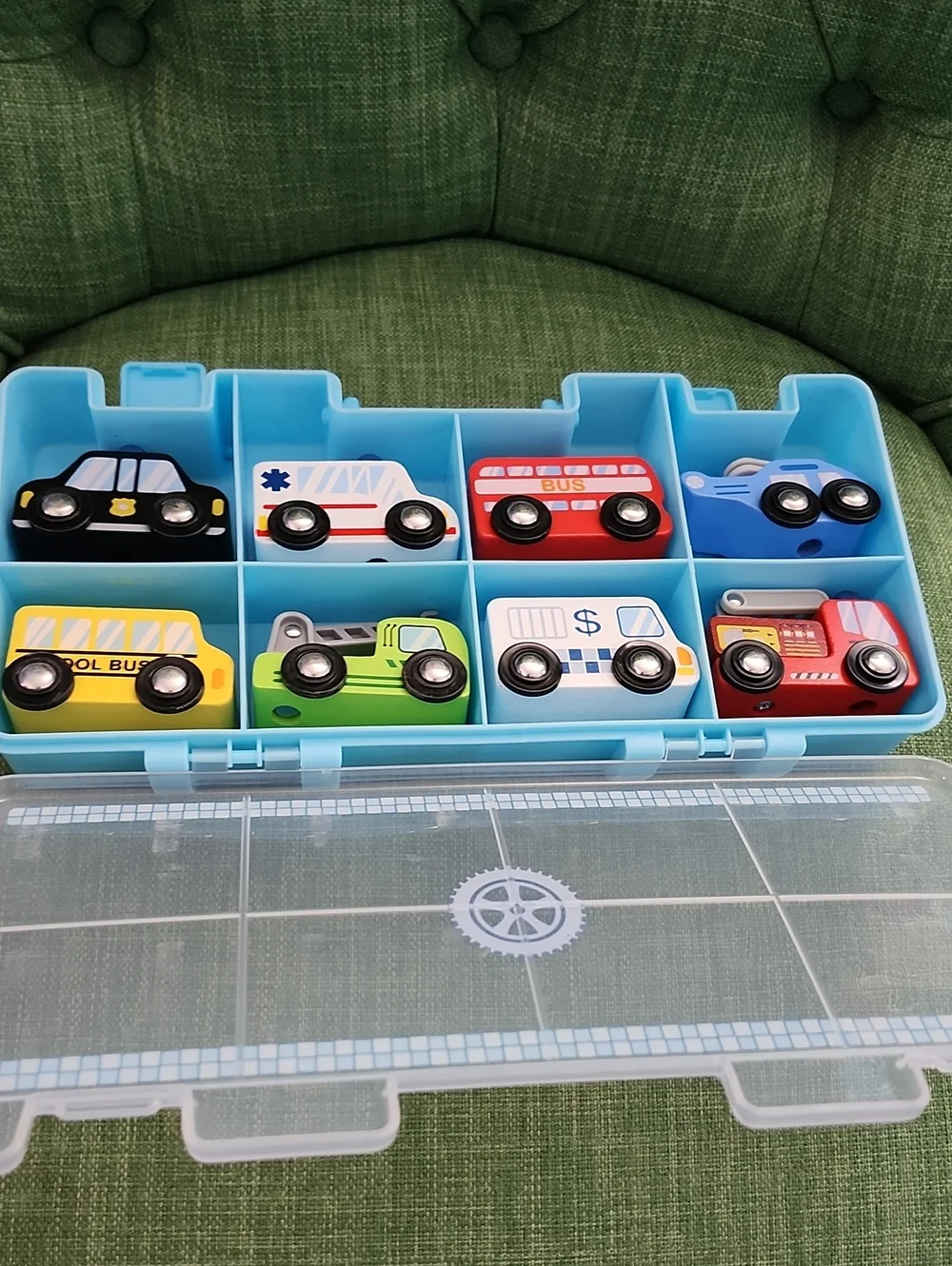 Gigglescape Wooden Kids Vehicle Toy Set with Carry Case - Blue